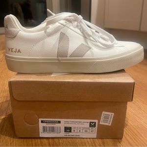 NWT Veja Campo sneaker extra white color